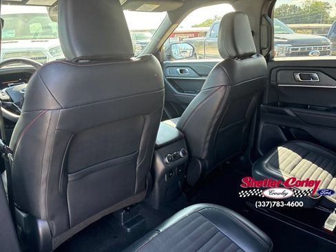 Used 2025 Ford Explorer ST-Line AWD/4WD image 9