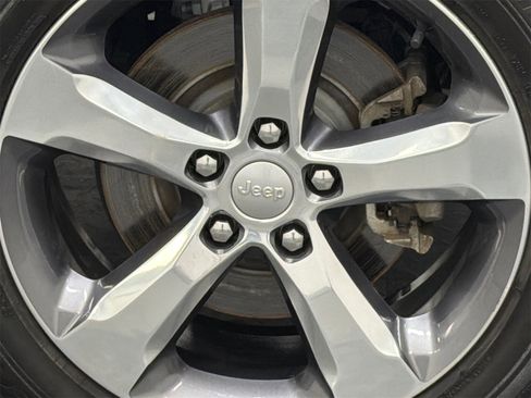 Used 2022 Jeep Grand Cherokee L Limited w/ Luxury Tech Group II image 5