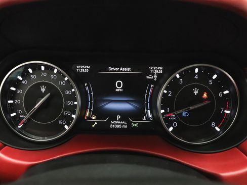 Used 2023 Maserati Levante GT image 31