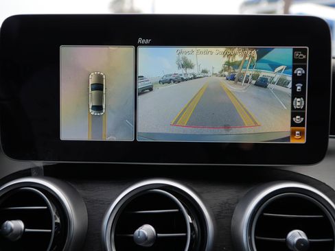 Used 2021 Mercedes-Benz C 300 Sedan image 28