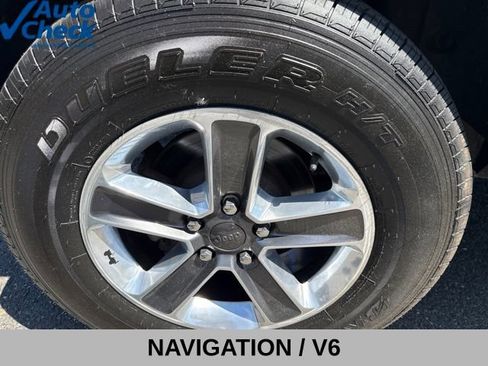 Used 2021 Jeep Wrangler Unlimited Sahara AWD/4WD image 9