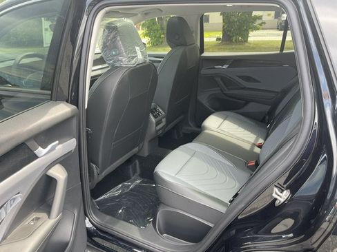 New 2026 Volkswagen Tiguan SE AWD/4WD image 10
