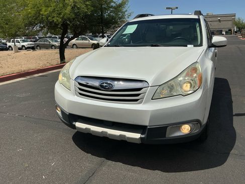 Used 2011 Subaru Outback 3.6R Limited w/ PWR Moonroof Pkg AWD/4WD image 23