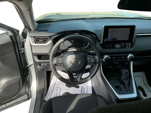 Used 2024 Toyota RAV4 LE image 12