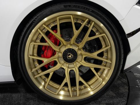 Used 2024 Lamborghini Huracan Tecnica RWD image 28