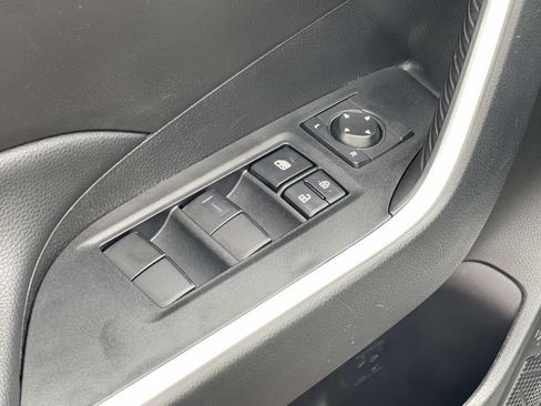 Used 2025 Toyota RAV4 LE AWD/4WD image 17