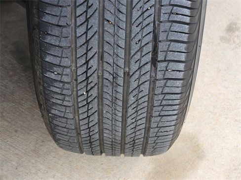 Certified 2024 Chevrolet Trax LT w/ Driver Confidence Package image 12