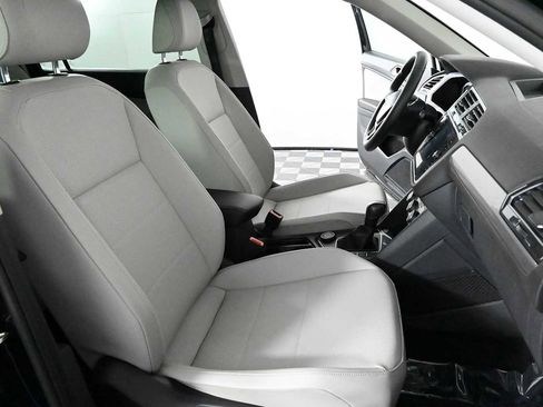 Used 2020 Volkswagen Tiguan SEL AWD/4WD image 13