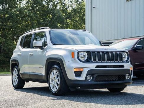 Used 2020 Jeep Renegade Latitude w/ UConnect 8.4 Nav Group image 2