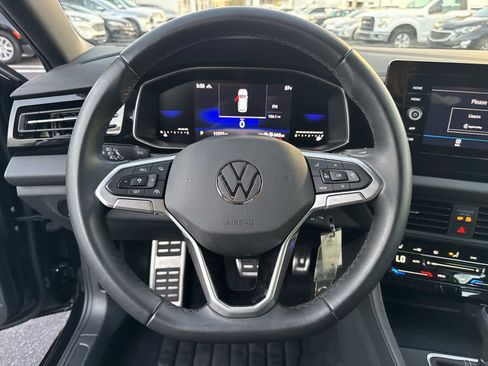 Certified 2025 Volkswagen Jetta Sport image 26