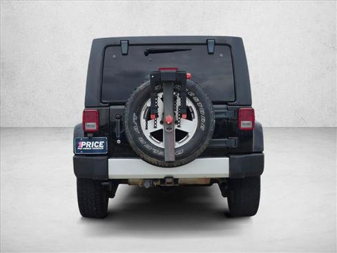 Used 2011 Jeep Wrangler Unlimited Sahara w/ Dual Top Group AWD/4WD image 7