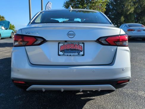 Certified 2025 Nissan Versa SV w/ Trunk Package image 5