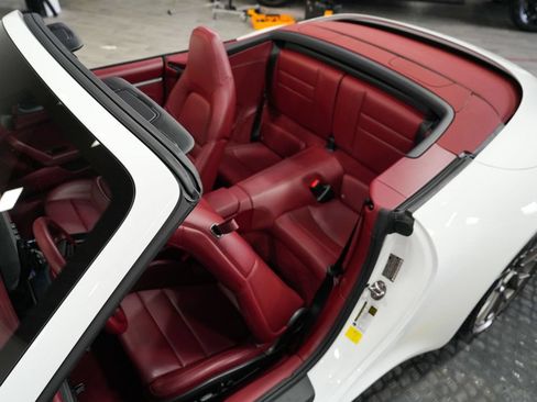 Used 2024 Porsche 911 Carrera S RWD image 37