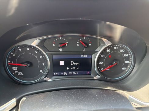 Used 2024 Chevrolet Equinox Premier AWD/4WD image 11