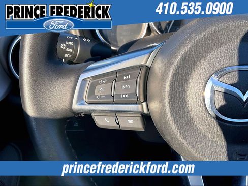 Used 2017 MAZDA MX-5 Miata RF Grand Touring image 17