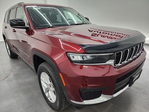 Used 2023 Jeep Grand Cherokee L Laredo w/ Trailer Tow Group (B) image 2