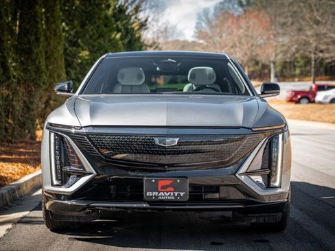 Used 2024 Cadillac Lyriq Sport image 16