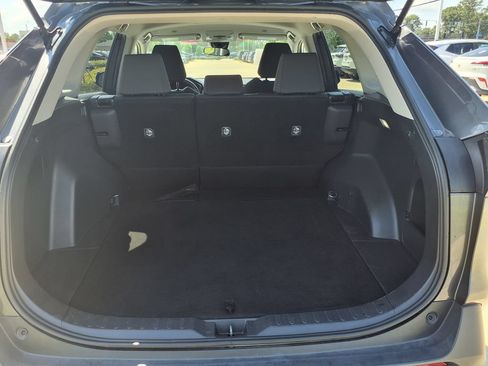 Used 2024 Toyota RAV4 XLE FWD image 12