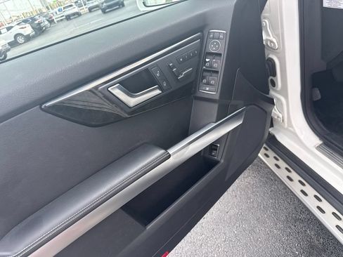 Used 2014 Mercedes-Benz GLK 350 4MATIC image 13