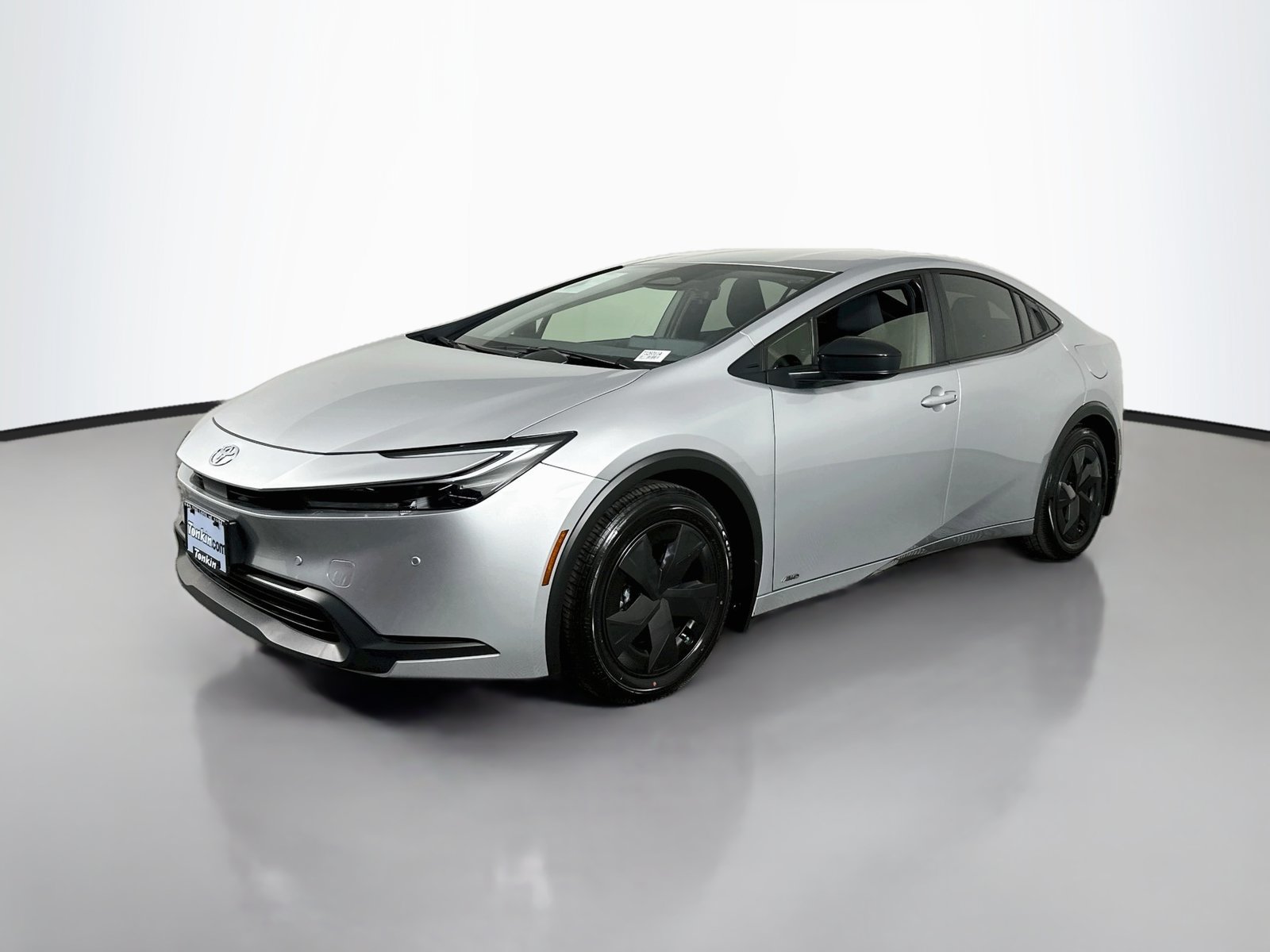 Certified 2025 Toyota Prius LE AWD/4WD image 3