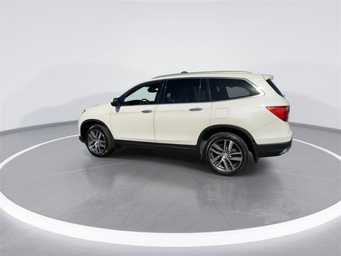 Used 2018 Honda Pilot Elite image 10