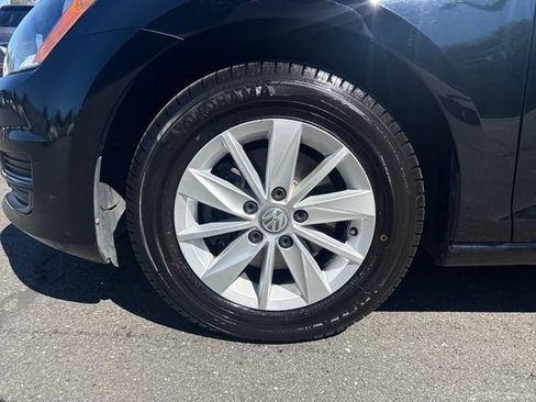 Used 2016 Volkswagen Golf S FWD image 27