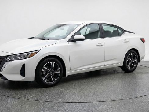 Used 2025 Nissan Sentra SV FWD image 3