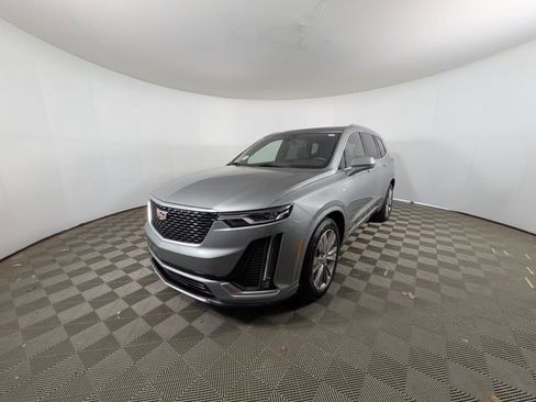 Used 2023 Cadillac XT6 Premium Luxury FWD image 30