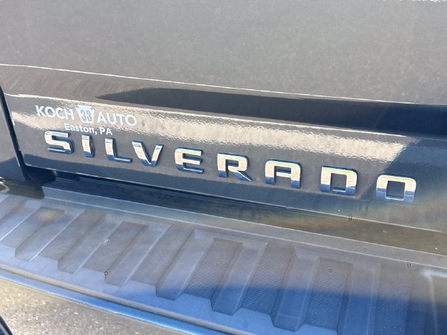 Used 2017 Chevrolet Silverado 1500 LT w/ All Star Edition AWD/4WD image 21