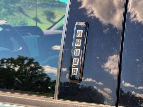 Used 2023 Ford F150 Lariat w/ Equipment Group 502A High AWD/4WD image 20