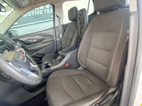 Used 2023 GMC Terrain SLE FWD image 10