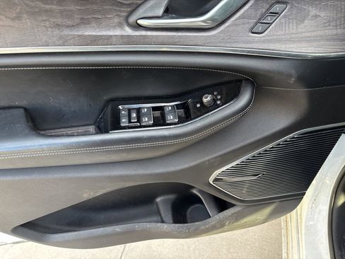 Used 2021 Jeep Grand Cherokee L Overland w/ Luxury Tech Group IV image 13