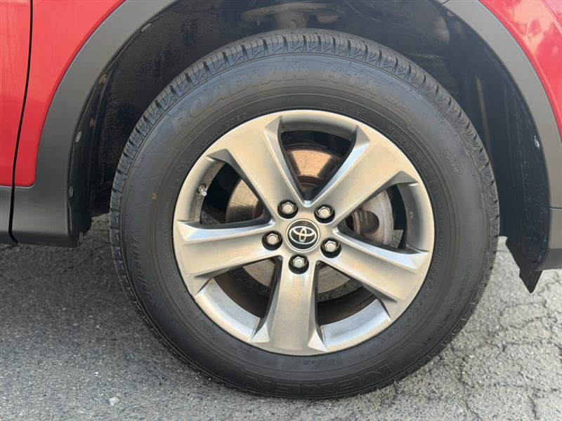 Used 2015 Toyota RAV4 XLE FWD image 35