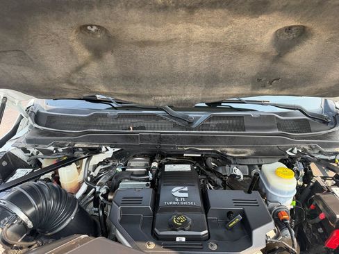 Used 2022 RAM 3500 Tradesman w/ Chrome Appearance Group AWD/4WD image 19