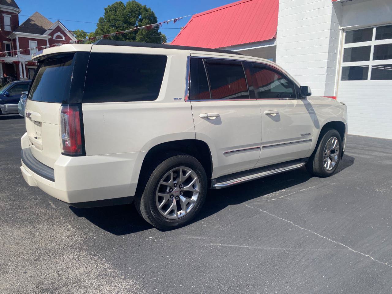 Used 2015 GMC Yukon SLT w/ Open Road Package AWD/4WD image 2