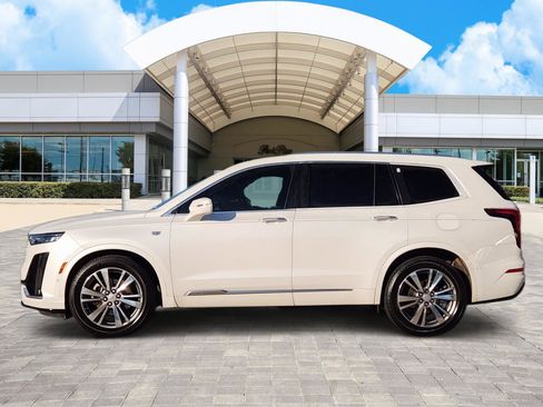 Used 2020 Cadillac XT6 Premium Luxury image 3