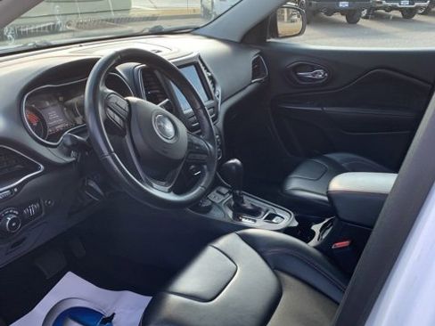 Used 2020 Jeep Cherokee Trailhawk w/ Comfort/Convenience Group image 11