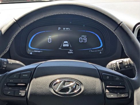 New 2025 Hyundai Venue Limited image 34