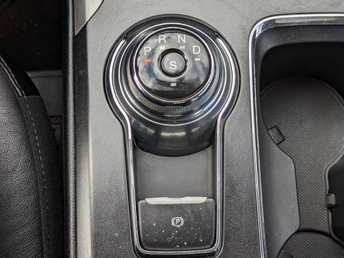 Used 2017 Ford Fusion SE w/ Fusion SE Technology Package AWD/4WD image 23
