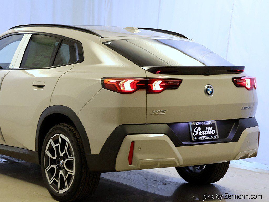 New 2026 BMW X2 xDrive28i w/ Technology Package AWD/4WD image 8