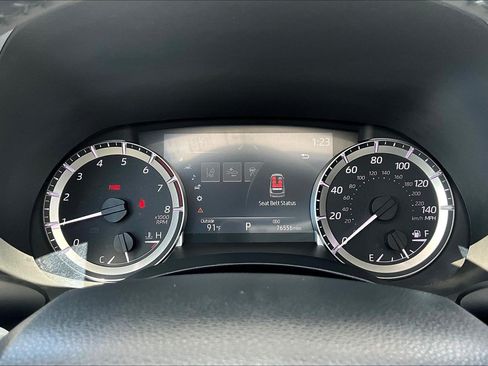 Used 2023 Toyota Highlander XLE AWD/4WD image 22