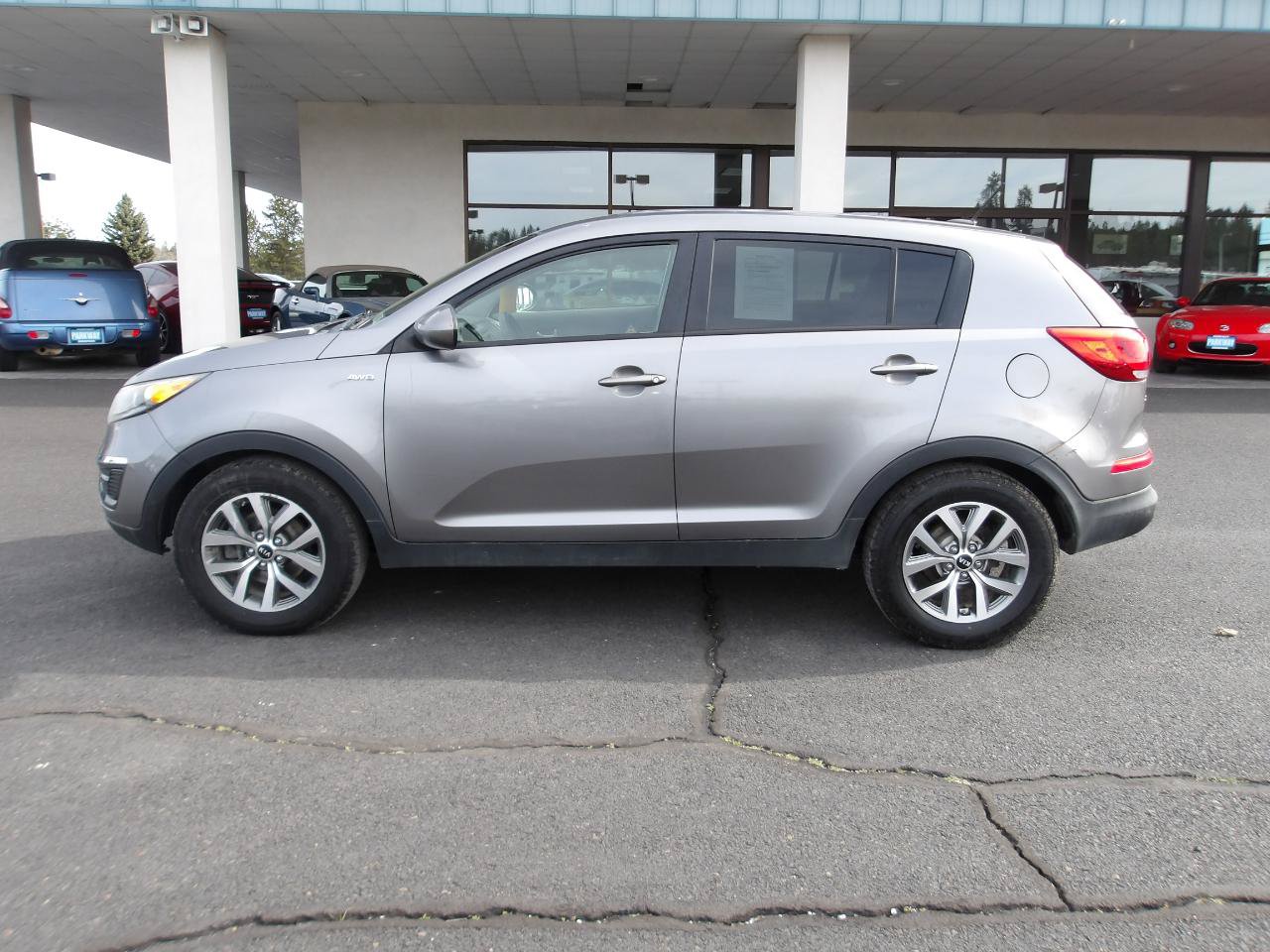 Used 2016 Kia Sportage LX AWD/4WD image 2