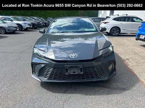 Used 2025 Toyota Camry SE FWD image 8
