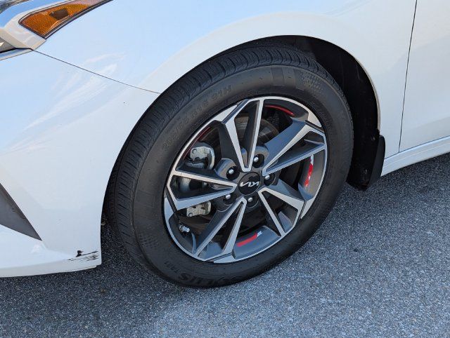 Used 2023 Kia Forte LXS FWD image 11