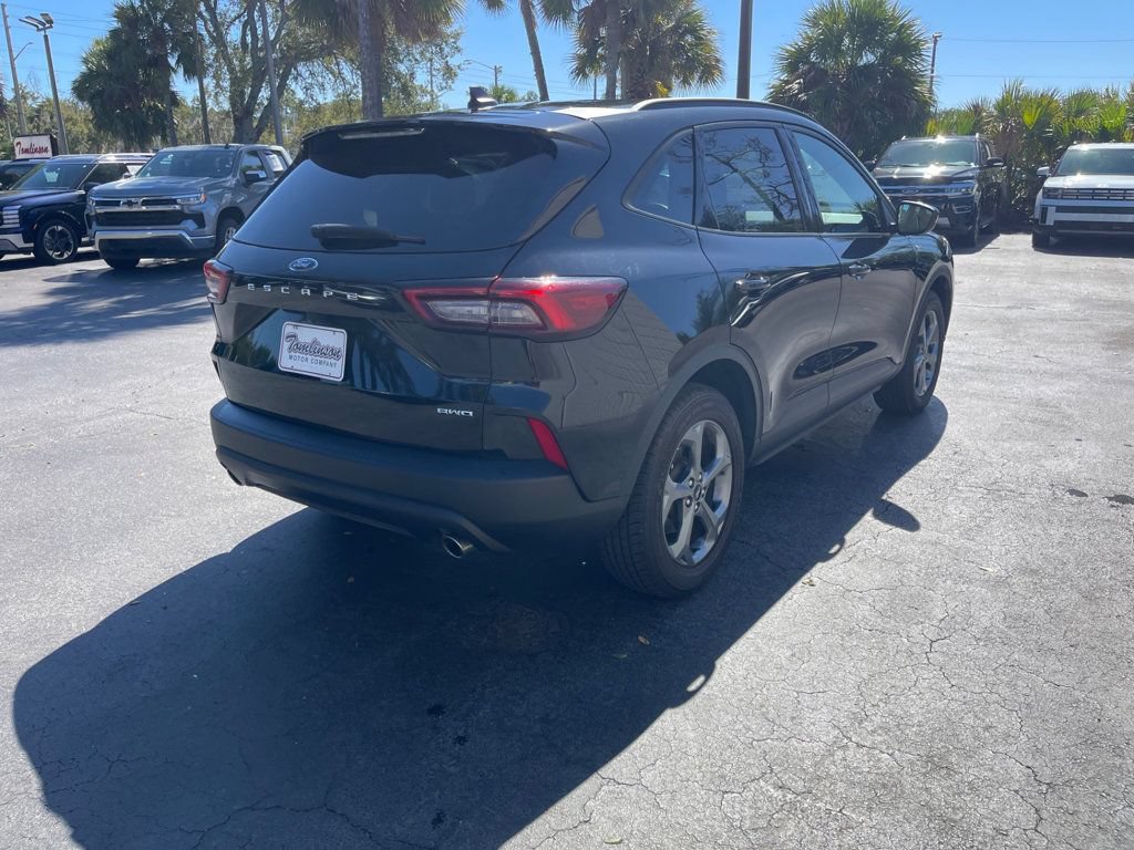 Used 2025 Ford Escape ST-Line Select AWD/4WD image 6