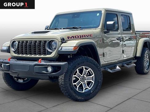 Used 2025 Jeep Gladiator Mojave AWD/4WD image 1