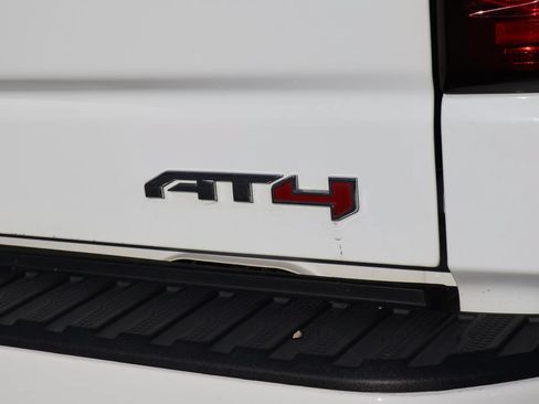 Used 2023 GMC Sierra 1500 AT4 w/ AT4 Premium Package AWD/4WD image 9