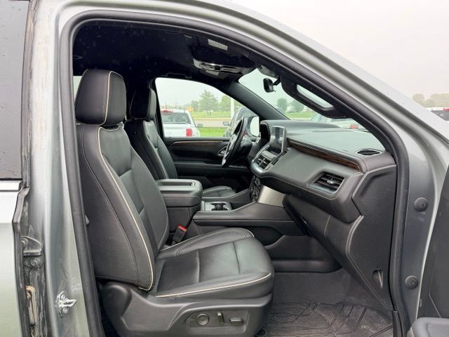 Used 2023 Chevrolet Tahoe Premier AWD/4WD image 11