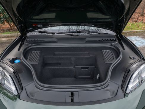 Used 2024 Porsche Macan Turbo Electric w/ Premium Package image 44