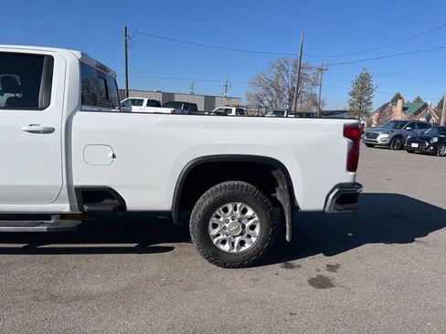 Used 2022 Chevrolet Silverado 3500 LT w/ Convenience Package AWD/4WD image 9